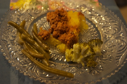 spaghetti squash, meat sauce, broccoli, and green beans