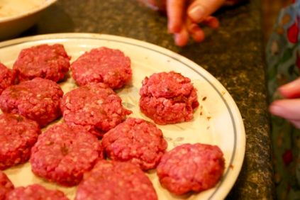 tomato/herb filled burgers